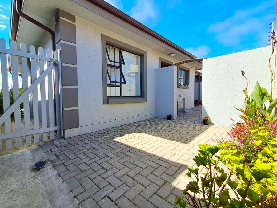 2 Bedroom Property for Sale in Dana Bay Western Cape